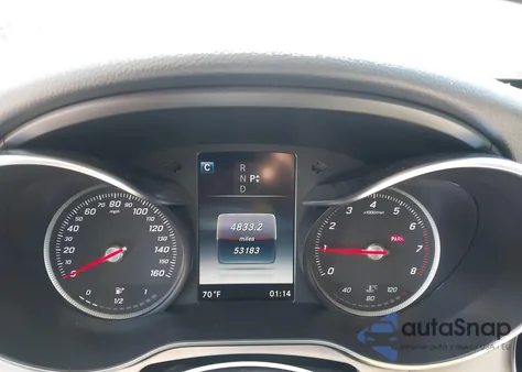 2017 Mercedes-Benz C 300 Luxury/Sport z USA, uszkodzony, nr VIN 55SWF4JB7HU227987